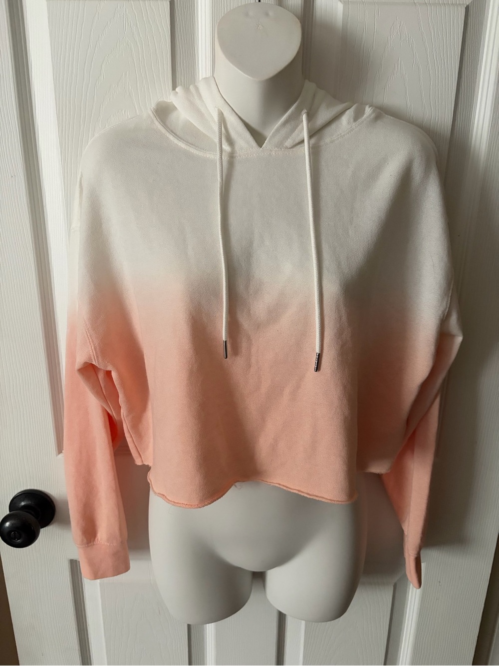 Forever 21 dip dyed Raw hem cropped hoodie white / peach women’s size small
